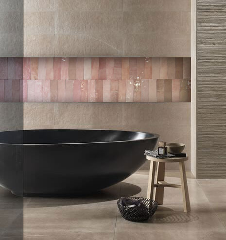 Light neutral bathroom tiles with soft tones