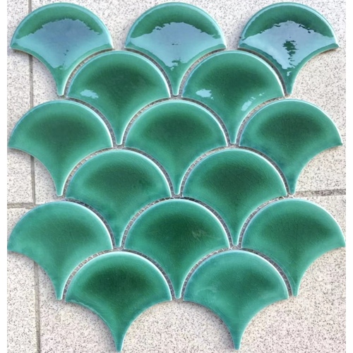 Fishscale Fan Shape Gloss Reef Green